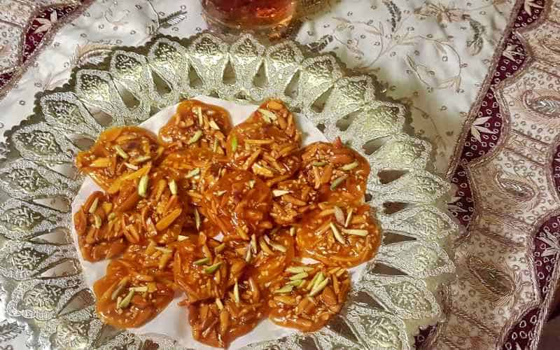تصویر 3 از قیمت خرید ابنبات پولکی زعفرانی با فروش عمده